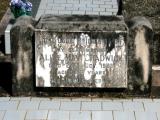 image of grave number 884372